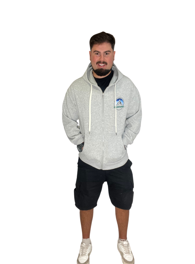 Campera deportiva logo montaña